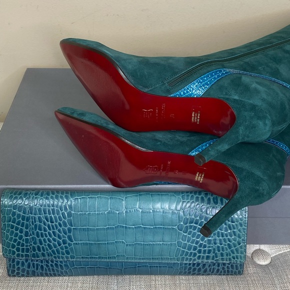 Ann Taylor Emerald Leather Suede Boots & Clutch - Picture 13 of 16